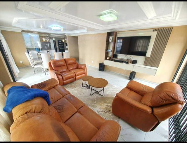 4 BEDROOM HOUSE FOR SALE IN CHANTELLE